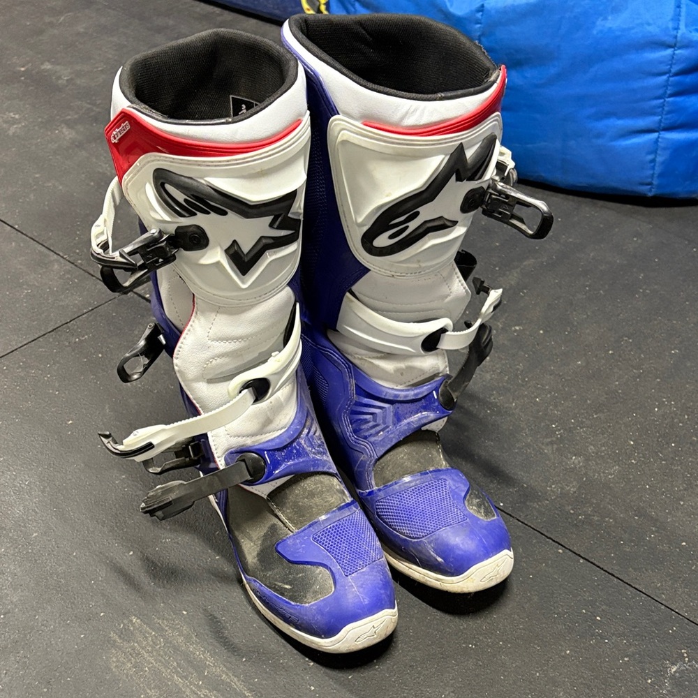 Dirt bike boots